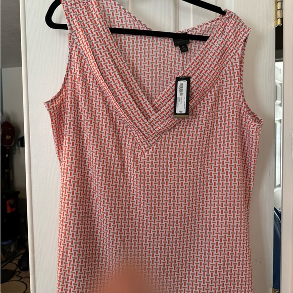 Worthington sleeveless vneck blouse - Picture 1 of 3